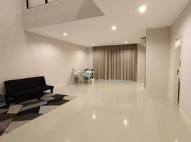 3 Schlafzimmer Haus zu vermieten im Nirvana Define Srinakarin-Rama 9, Saphan Sung, Saphan Sung, Bangkok