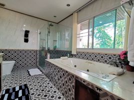 4 Bedroom Villa for sale at Baan Na Buri, Bang Chan, Khlong Sam Wa