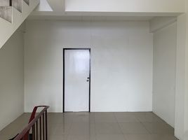 2 Schlafzimmer Shophaus zu vermieten in Khu Khot, Lam Luk Ka, Khu Khot