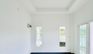 3 Bedrooms House for sale in Makhuea Chae, Lamphun 