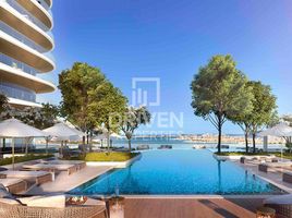 1 बेडरूम अपार्टमेंट for sale at Grand Bleu Tower, EMAAR Beachfront