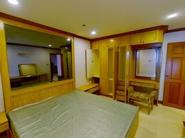 2 Bedroom Apartment for sale at Crystal Garden, Khlong Toei, Khlong Toei