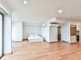 Studio Appartement zu vermieten im Baan Chaopraya Condo, Khlong San