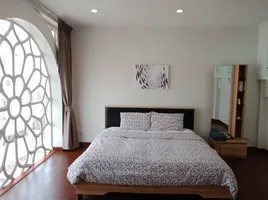 5 спален Дом в аренду в Ekkamai Villas , Khlong Tan Nuea