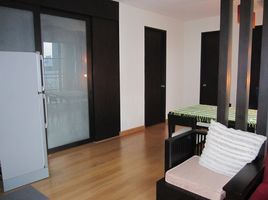 2 Schlafzimmer Appartement zu vermieten im Citi Smart Condominium, Khlong Toei