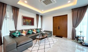 3 Bedrooms Villa for sale in Si Sunthon, Phuket Ameen House