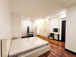 3 Schlafzimmer Appartement zu vermieten im Spacious Fully Furnished Three Bedroom Apartment for Lease, Phsar Thmei Ti Bei, Doun Penh, Phnom Penh, Kambodscha