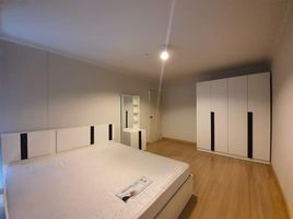 1 Schlafzimmer Appartement zu vermieten im Chateau In Town Ratchada 20, Sam Sen Nok