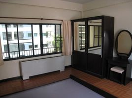 2 Schlafzimmer Wohnung zu vermieten im Lin Court, Khlong Toei