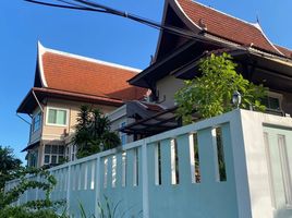 5 Schlafzimmer Haus zu verkaufen im Baan Maneekram-Jomthong Thani, Wichit