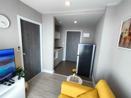 1 Schlafzimmer Wohnung zu verkaufen im Metro Luxe Riverfront Rattanathibet, Sai Ma