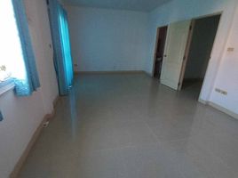 2 Schlafzimmer Reihenhaus zu verkaufen im Prapasub 4 Ramintra – Hatairath, Bang Chan