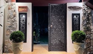 Вилла, 5 спальни на продажу в Чернг Талай, Пхукет Sai Taan Villas