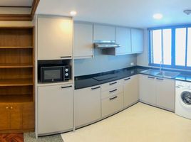 2 Schlafzimmer Appartement zu vermieten im United Tower, Khlong Tan Nuea