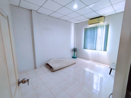 3 Bedroom Townhouse for sale at Siwarat 10 Bang Khaem, Bang Khaem