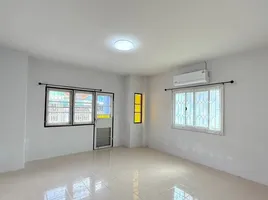 บ้านเดี่ยว 3 ห้องนอน ให้เช่า ในโครงการ วิลล่าดาวเรือง, วิชิต