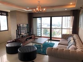 2 Bedroom Condo for rent at Baan Prompong, Khlong Tan Nuea