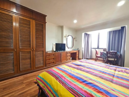 Studio Condo for sale at Omni Tower Sukhumvit Nana, Khlong Toei