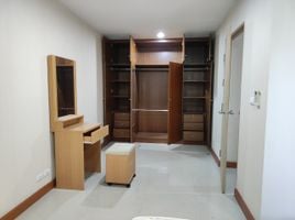 1 Bedroom Condo for rent at Sathorn Bridge Tower, Bang Lamphu Lang