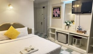 Гостиница, Студия на продажу в Патонг, Пхукет Patong Social Hotel, Patong Beach