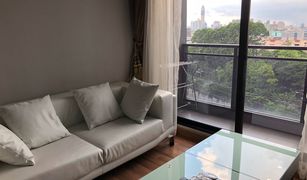 1 Bedroom Condo for sale in Huai Khwang, Bangkok Ivy Ampio