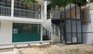 8 Bedrooms House for sale in Bang Chak, Bangkok 