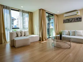 2 Schlafzimmer Wohnung zu vermieten im Ramada by Wyndham Ten Ekamai Residences, Phra Khanong Nuea