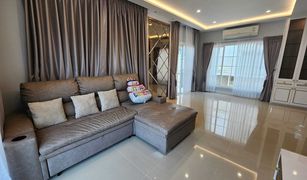 Дом, 4 спальни на продажу в Khlong Kum, Бангкок Golden Neo 2 Ladprao-Kaset Nawamin