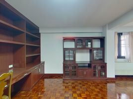 2 Schlafzimmer Appartement zu vermieten im G.S. Mansion, Khlong Tan Nuea