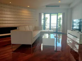 3 Bedroom Apartment for rent at Cosmo Villa, Khlong Toei