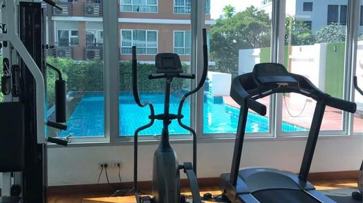 Photos 2 of the Communal Gym at Condo One Thonglor