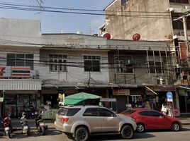  Whole Building for rent in Wat Intharawihan, Bang Khun Phrom, Dusit