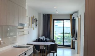 2 Bedrooms Condo for sale in Lumphini, Bangkok Life One Wireless