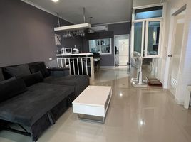 4 Schlafzimmer Reihenhaus zu verkaufen im Golden Town Ramkhamhaeng-Wongwaen, Saphan Sung
