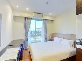 3 Bedroom Apartment for rent at Sarin Suites, Phra Khanong Nuea