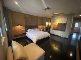 4 Schlafzimmer Reihenhaus zu verkaufen im Villa 49, Khlong Tan Nuea