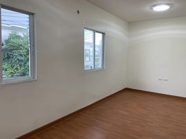 3 Bedroom Townhouse for sale at Lio Pattaya Klang, Nong Prue