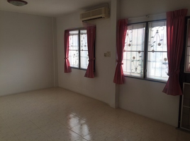 3 Bedroom Townhouse for rent at Fuengfa Villa 11 Phase 9, Phraeksa