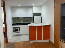 1 Bedroom Apartment for rent at XVI The Sixteenth Condominium, Khlong Toei