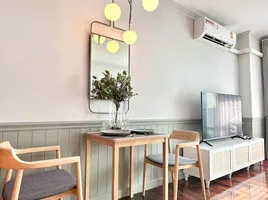 1 спален Кондо в аренду в Silom Grand Terrace, Si Lom, Банг Рак, Бангкок, Таиланд