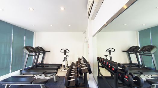 사진들 1 of the Communal Gym at La Vallee Le Vana