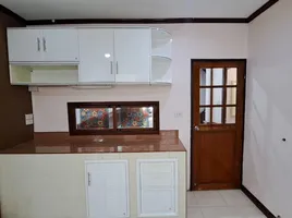 4 спален Дом for rent in Phra Khanong BTS, Phra Khanong, Phra Khanong Nuea