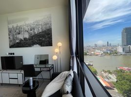 Studio Apartment for rent at Chapter Charoennakorn-Riverside, Bang Lamphu Lang, Khlong San