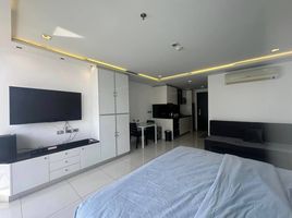 Studio Apartment for sale at Wongamat Tower, Na Kluea