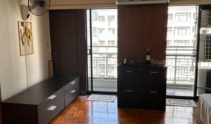 2 Bedrooms Condo for sale in Suriyawong, Bangkok Green Point Silom