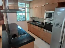 3 спален Кондо в аренду в The Cadogan Private Residences, Khlong Tan Nuea, Щаттхана