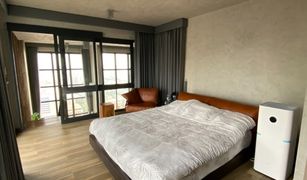 3 Bedrooms Condo for sale in Khlong Toei Nuea, Bangkok The Lofts Asoke