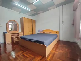 2 Schlafzimmer Villa zu verkaufen in Bang Bua Thong, Nonthaburi, Bang Rak Yai, Bang Bua Thong