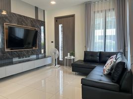 4 Bedroom House for sale at Grand Britania Bangna KM.12, Bang Chalong, Bang Phli