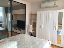 1 Bedroom Condo for sale at Noble Revo Silom, Si Lom, Bang Rak